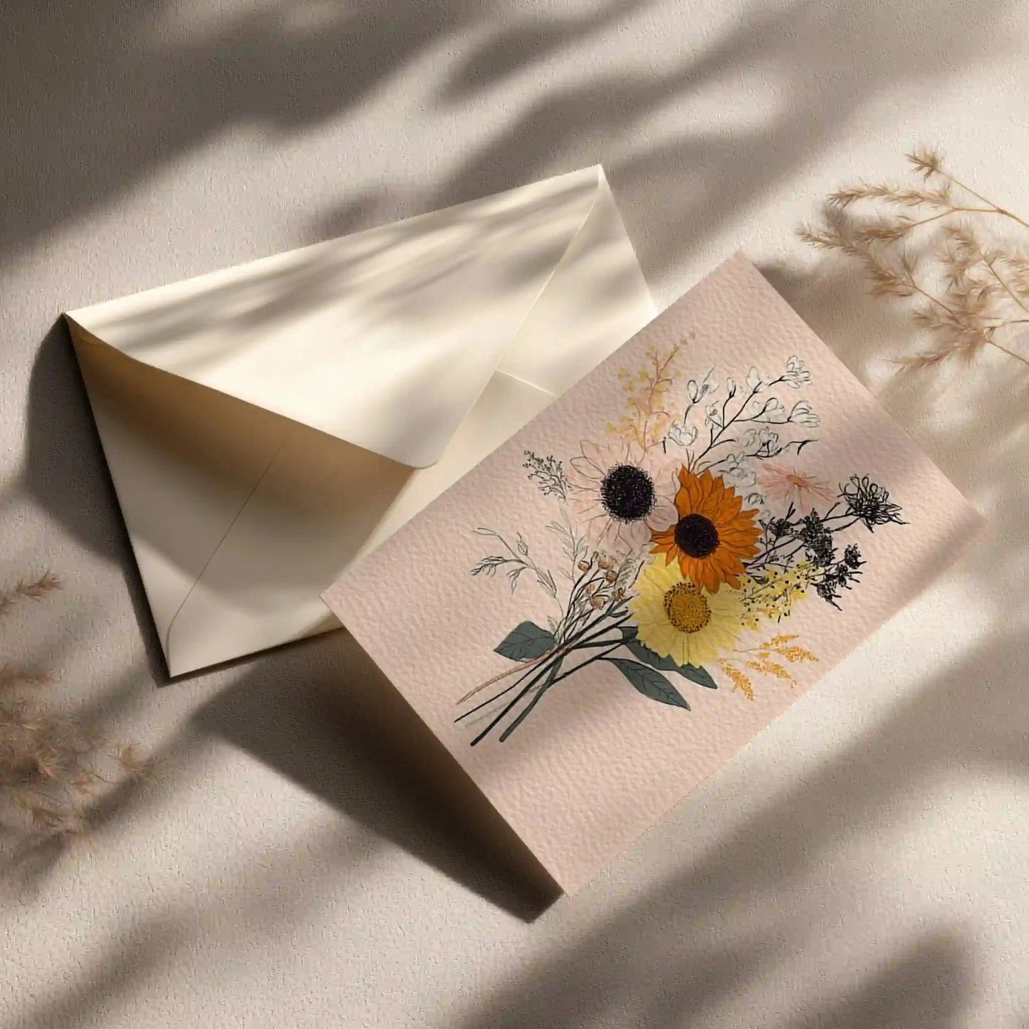 Schöne Blumen Grußkarte mit fröhlichem Blumenstrauß Motiv